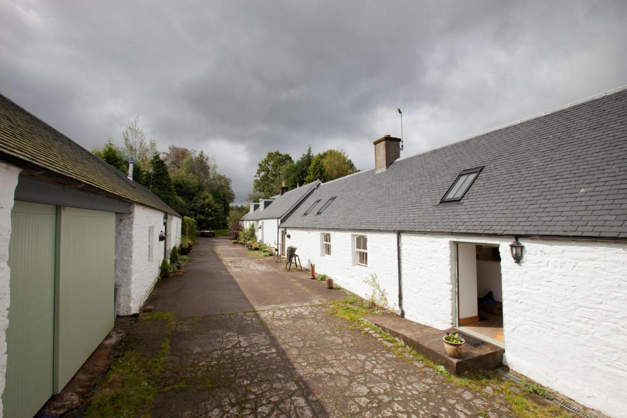 The Byre, Back Borland Holday Cottages Стерлинг Экстерьер фото